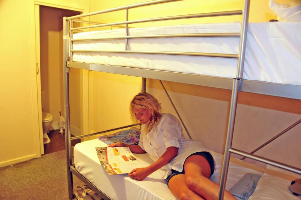 Single Bed in Mixed Dormitory Room