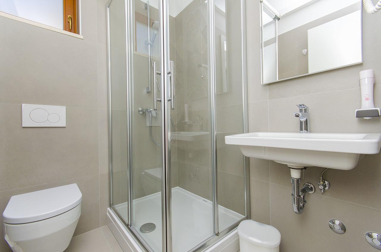 Double Room with Shared Bathroom,639427872:JPEG