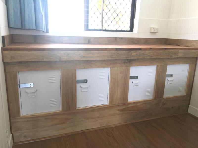 Deluxe 4 Bed Mixed Dorm Ensuite (18-35 years only),644422596:JPEG