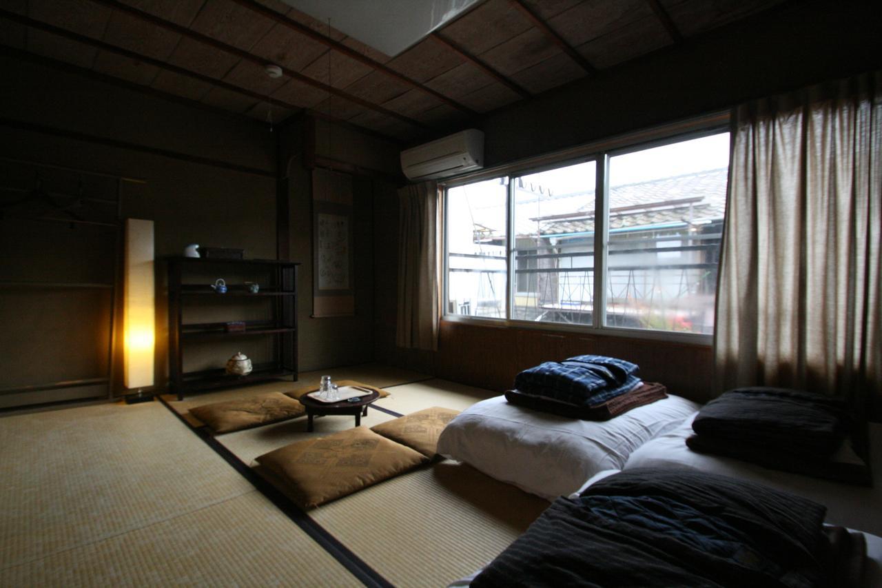 Japanese-Style Triple Room with Shared Bathroom