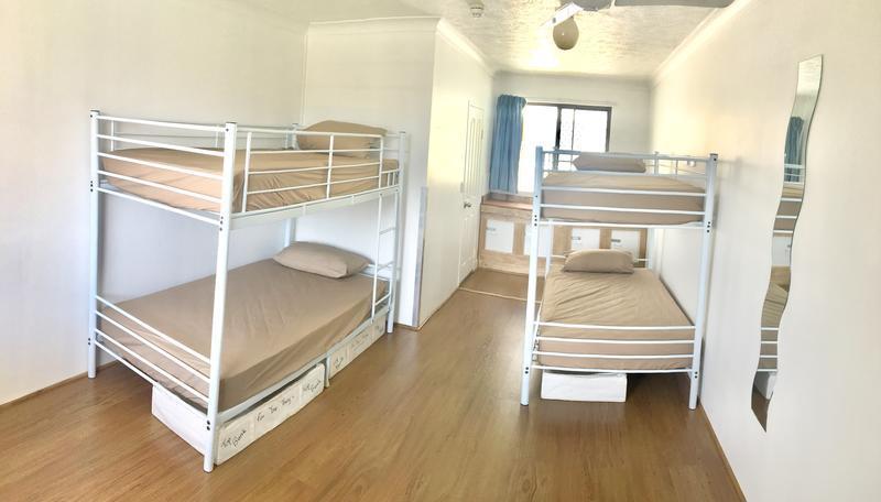 Deluxe 4 Bed Mixed Dorm Ensuite 18-35 years only,644412777:JPEG
