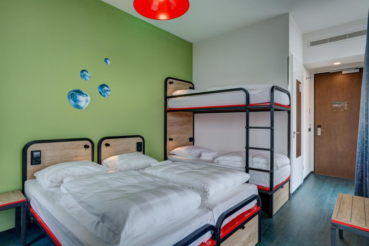 Double Room for Single Use