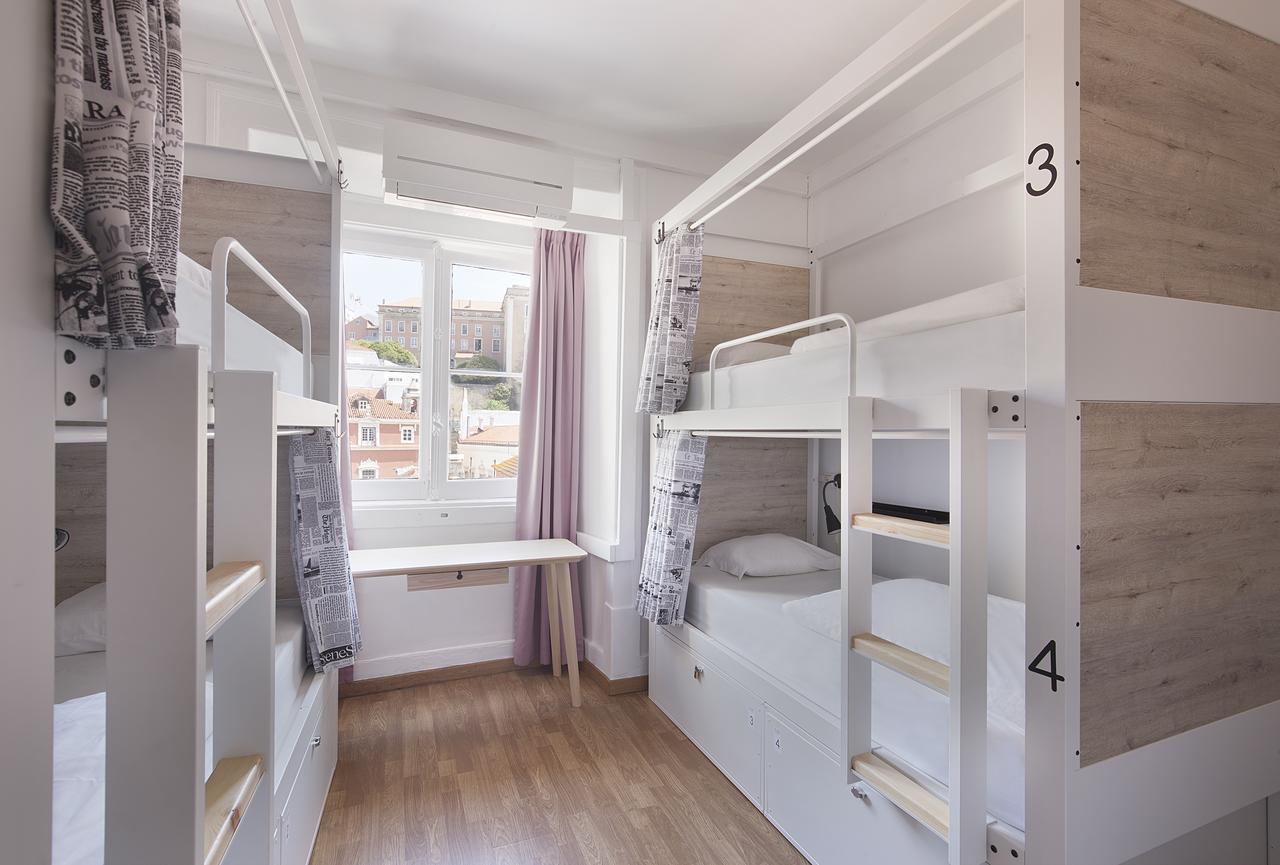 Bed 6-Bed Female Dormitory Room