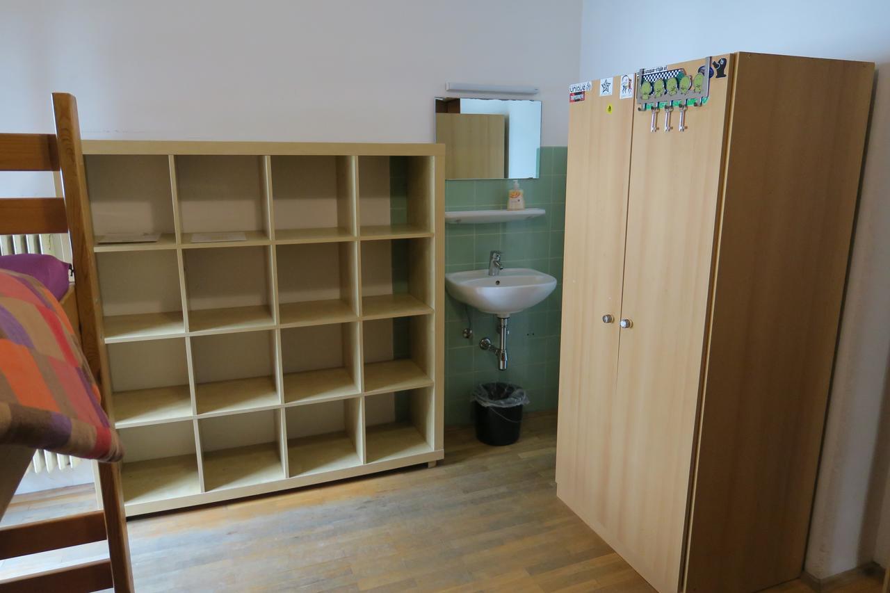 Bed in 4-Bed Mixed Dormitory Room