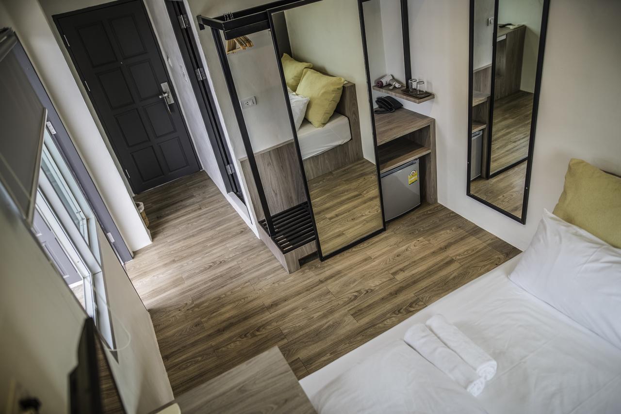 Double Room with Balcony,670011432:JPEG