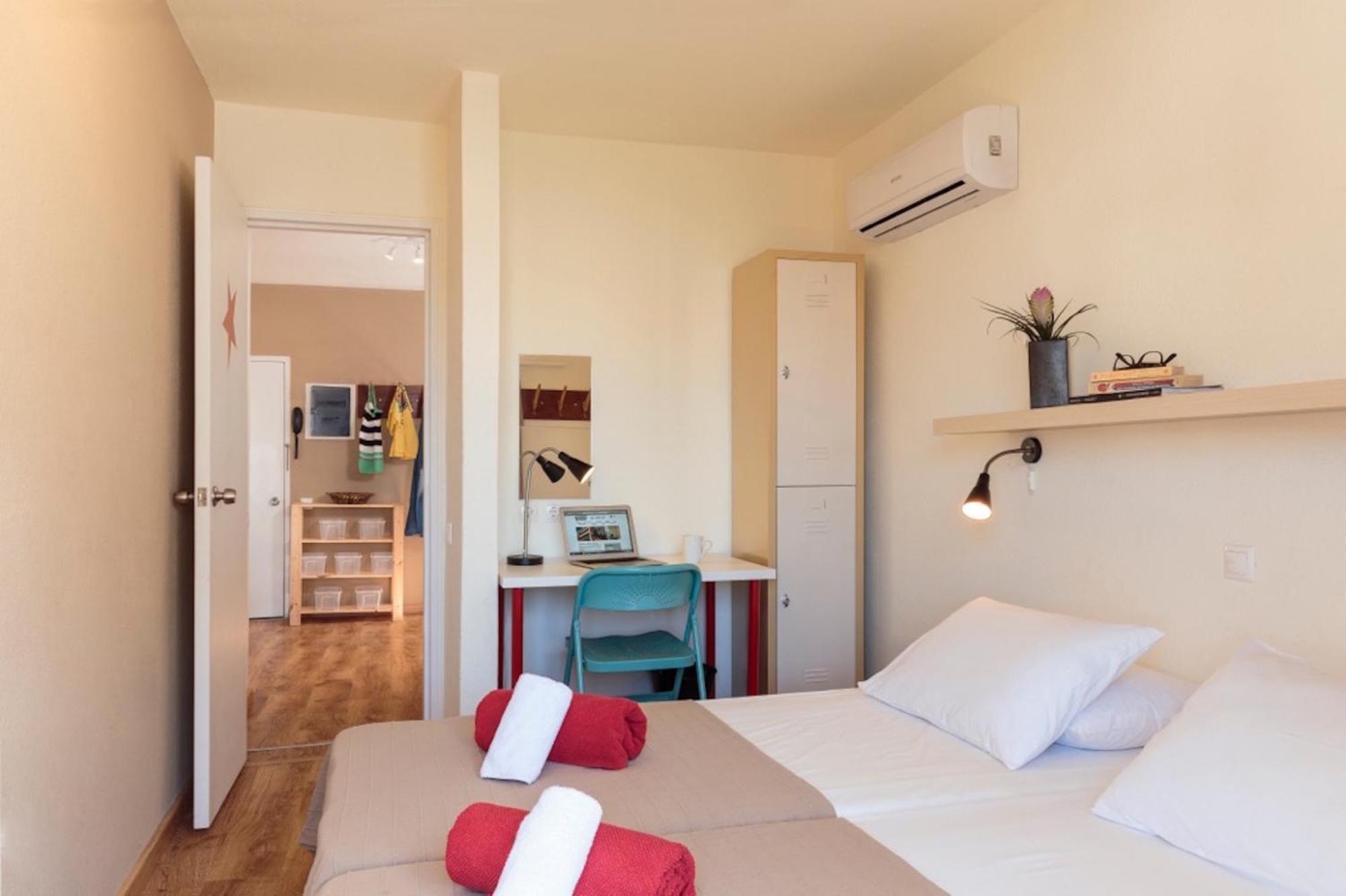Double Room,1563358276:JPEG