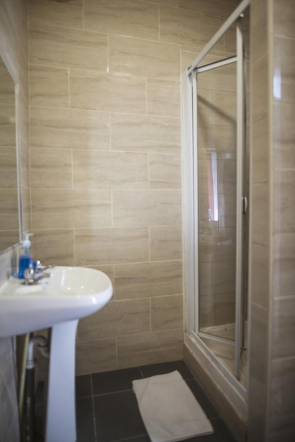 Twin room private Ensuite,719086954:JPEG