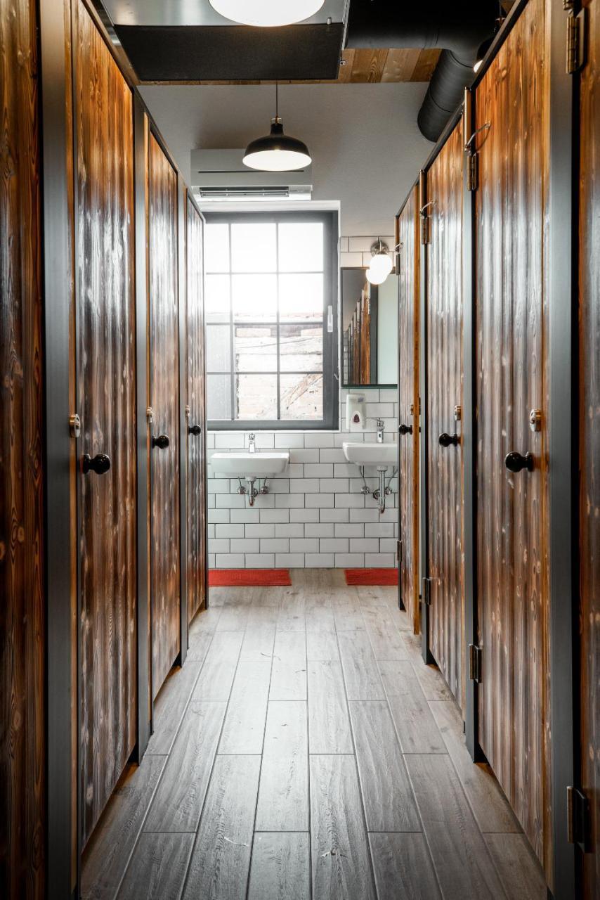 Bunk Bed in Female Dormitory Room,719143246:JPEG