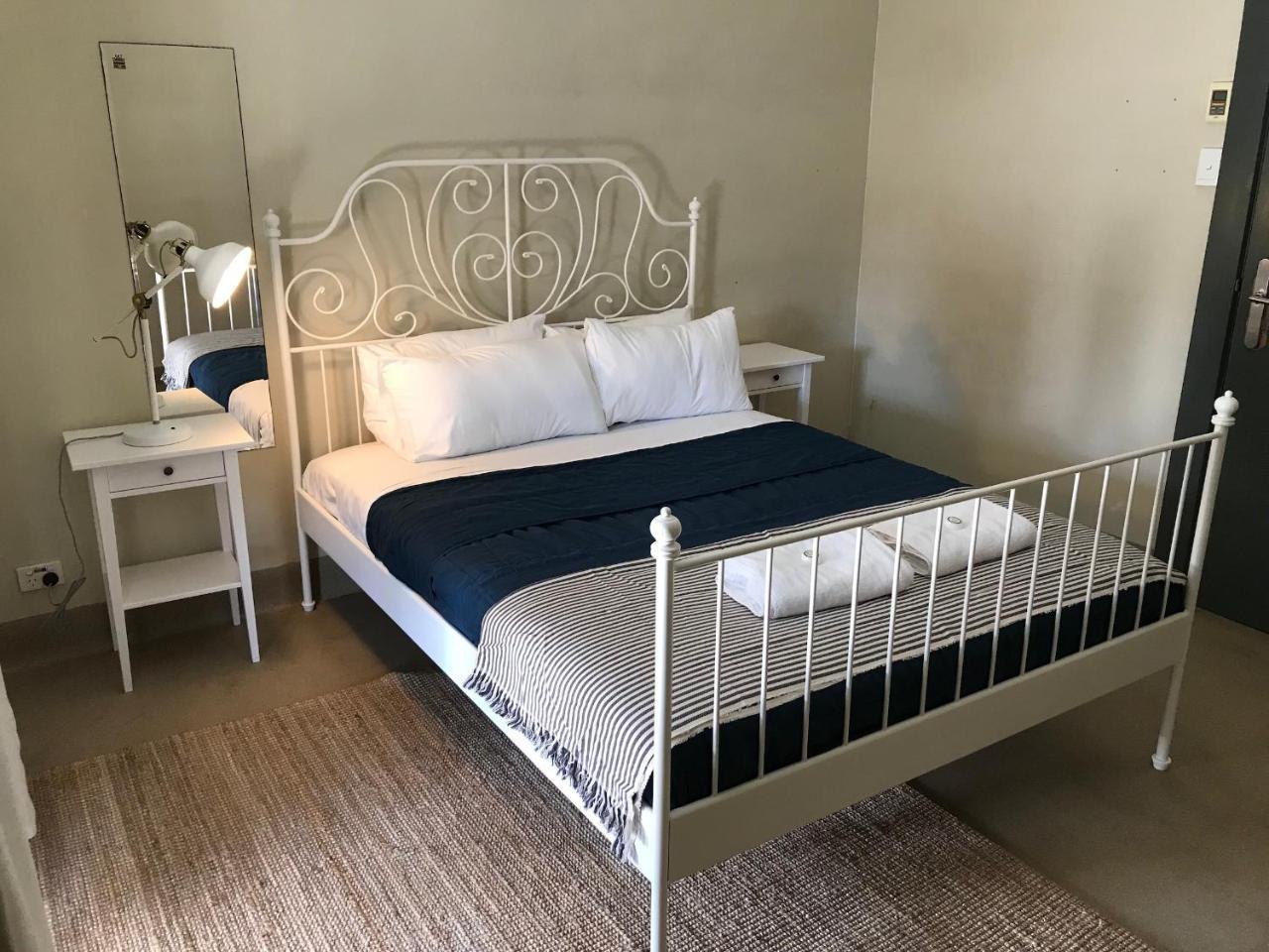 Double Room with Shared Bathroom,728672035:JPEG