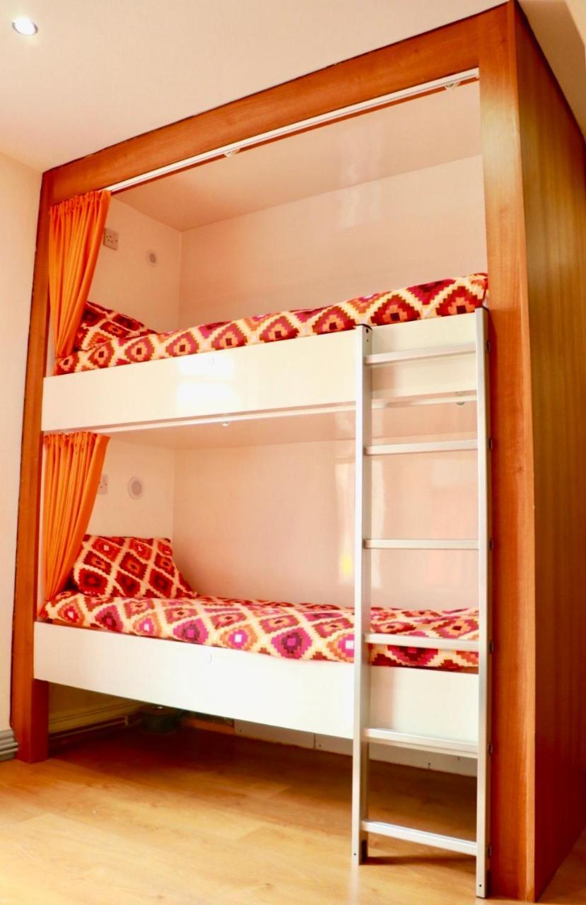 Bed in 6-Bed Mixed Dormitory Room