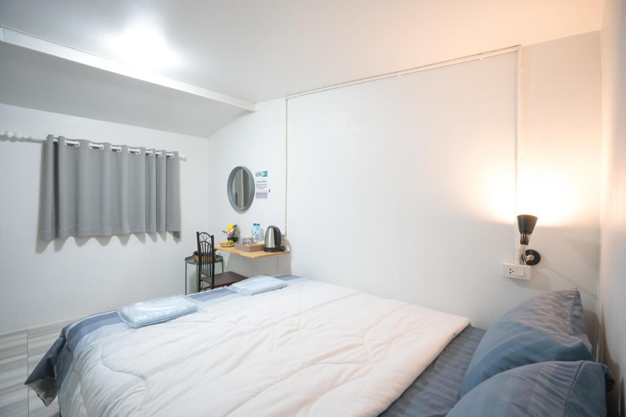 Budget Double Room,747409910:JPEG