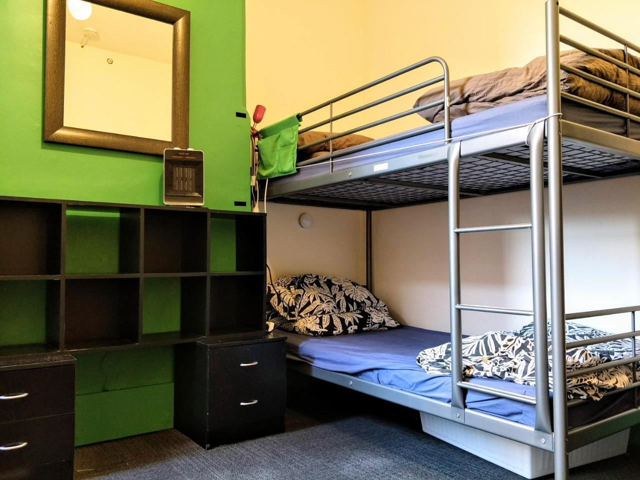 Bed 6-Bed Female Dormitory Room