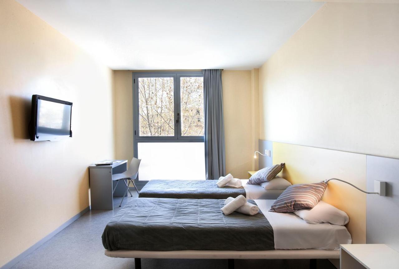 Værelse for 2 personer med eget badeværelse
