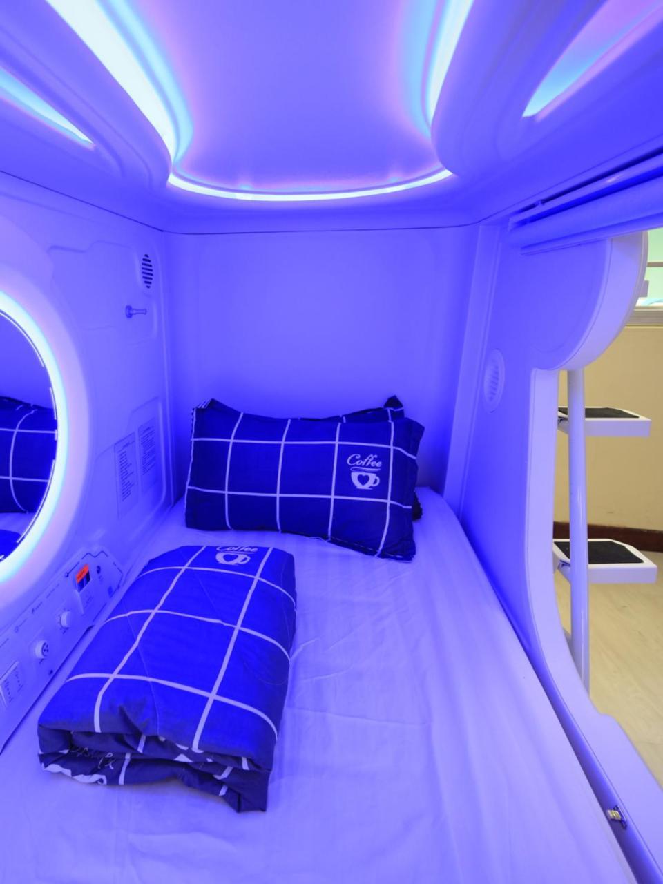 Single Space Pod in Mixed Dormitory,769474321:JPEG