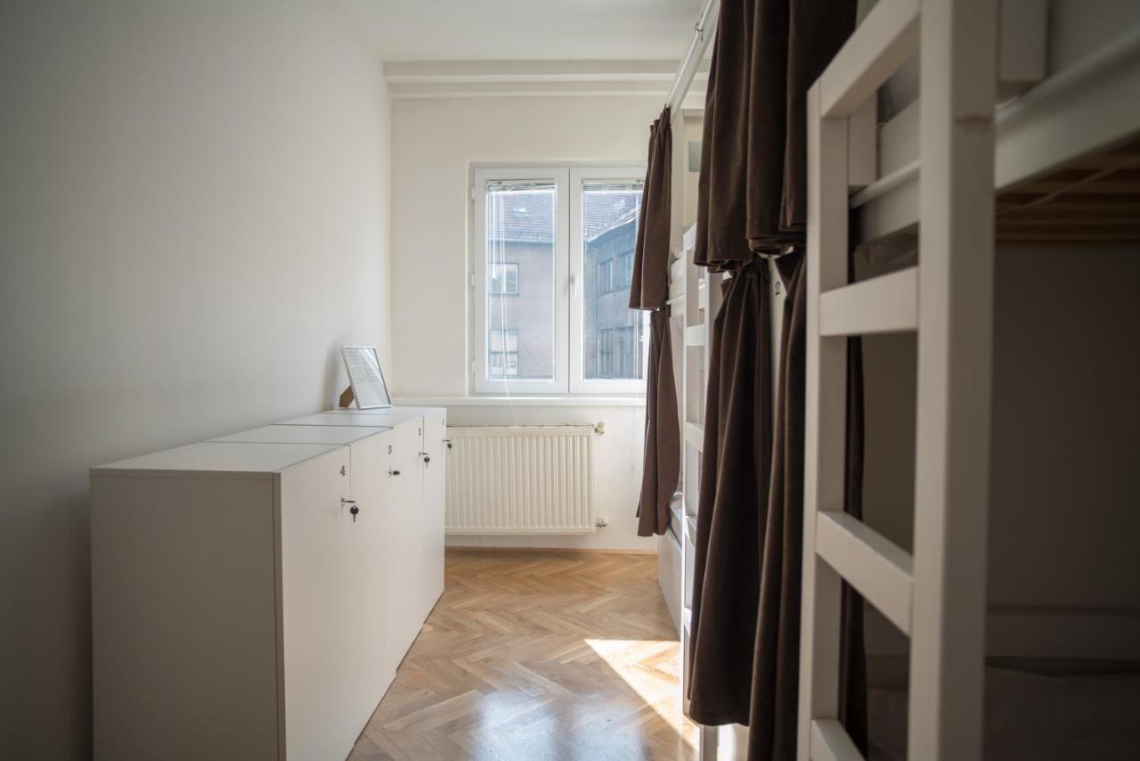 Bed 4-Bed Dormitory Room