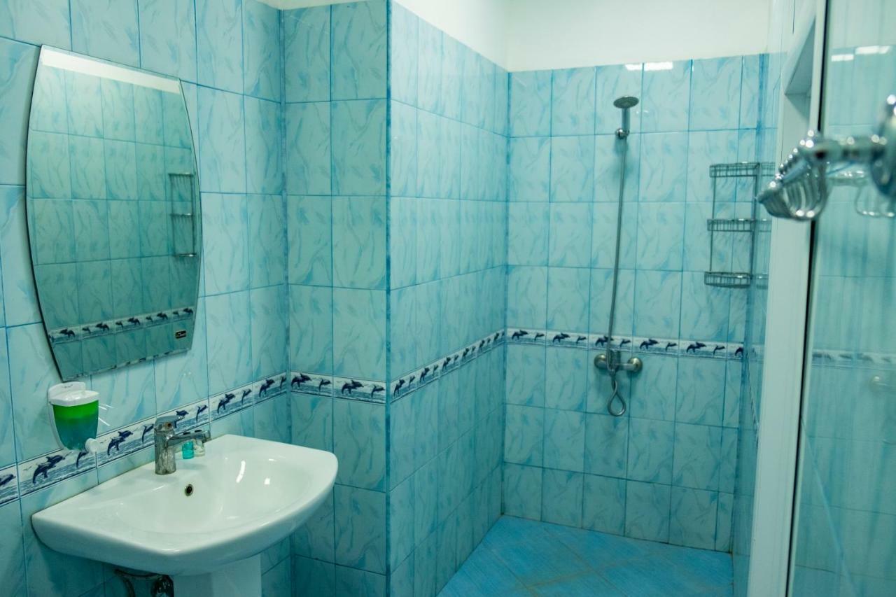 Family Room Private Bathroom
