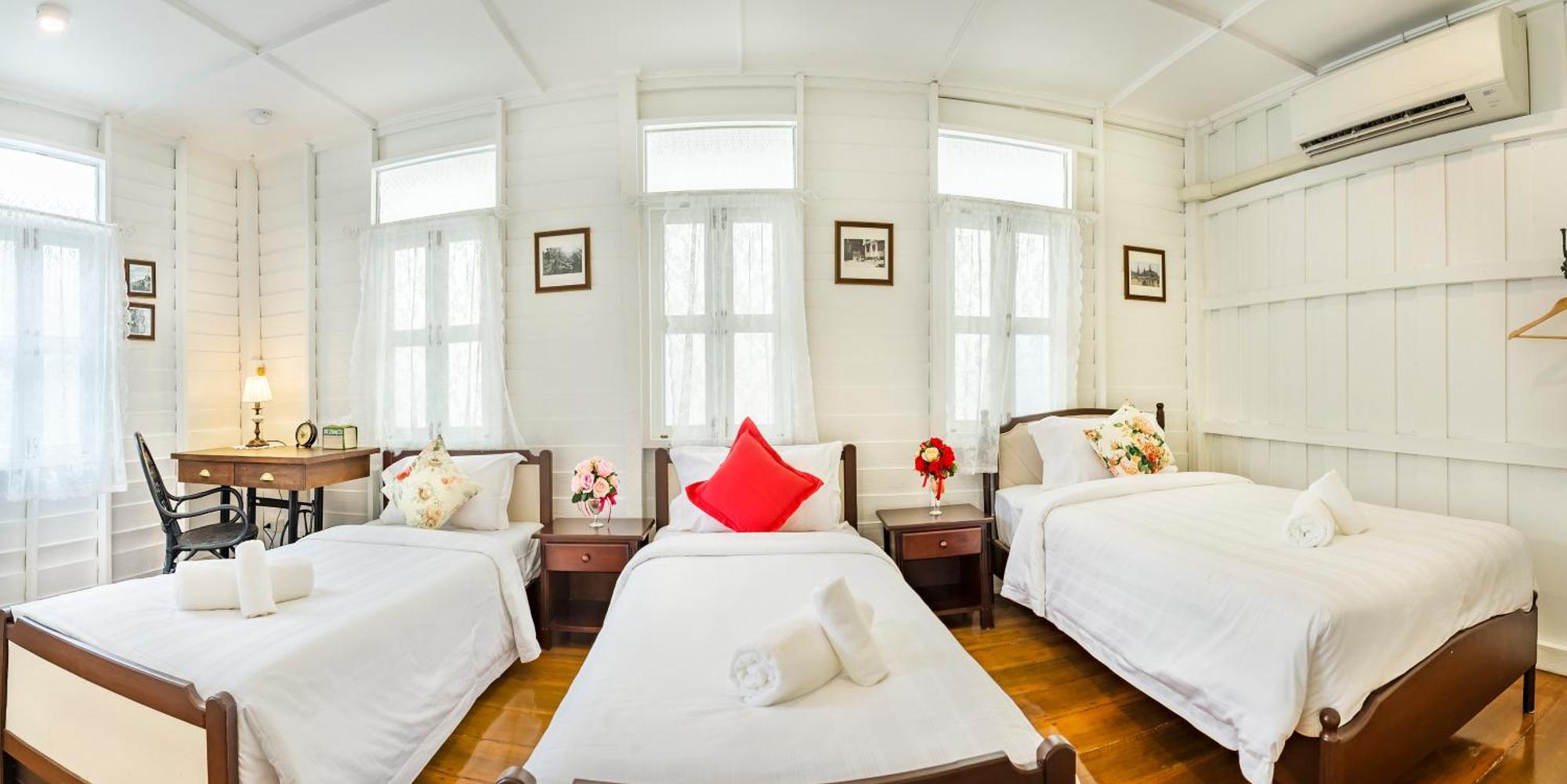 Triple Room with Private Bathroom,783191343:JPEG
