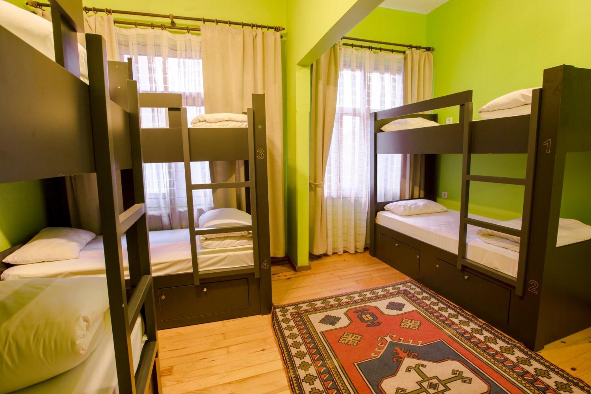 Bed 6-Bed Mixed Dormitory Room,1068465307:JPEG