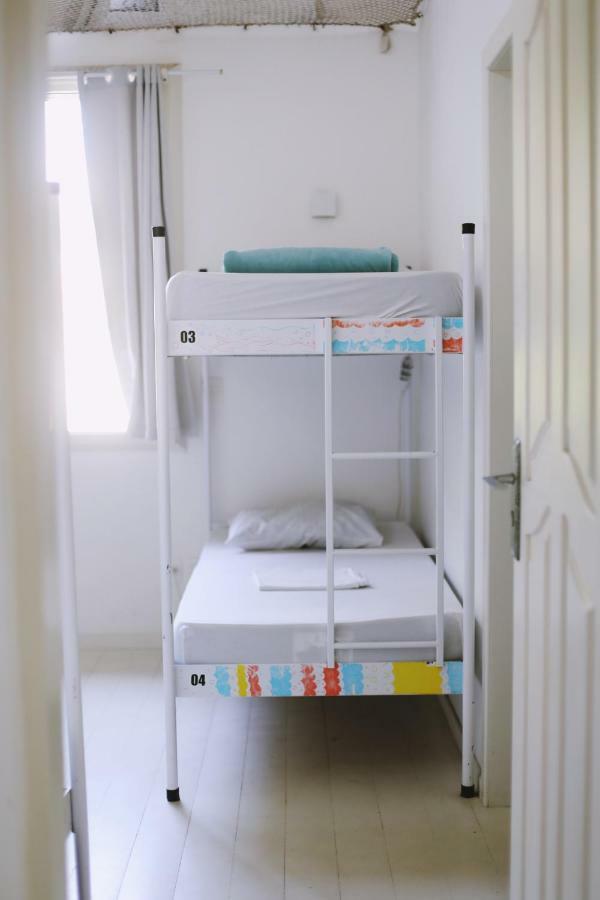 Cama em Dormitório Misto com 11 Camas