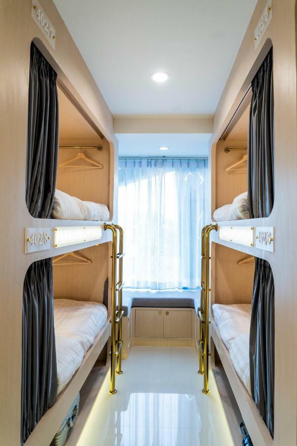 Bed in 10-Bed Mixed Dormitory Room