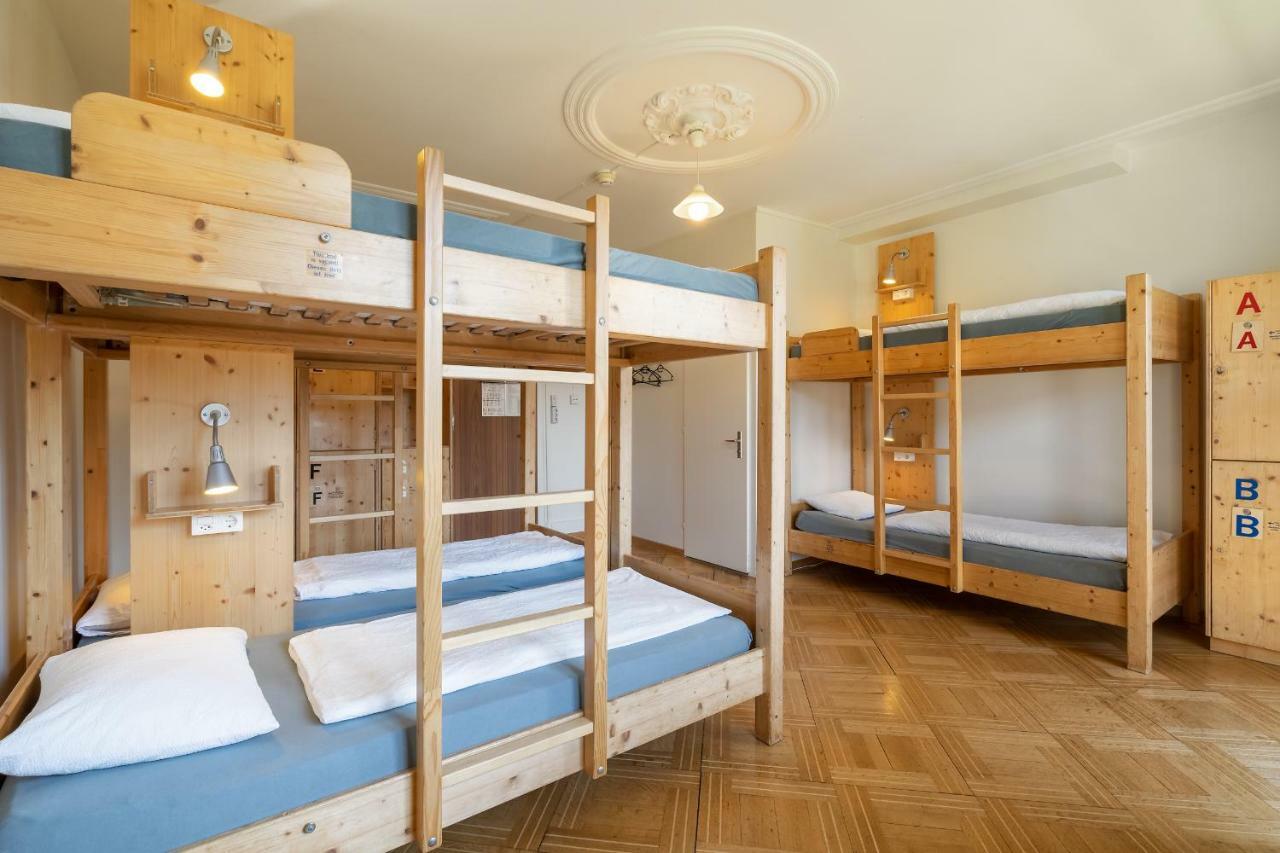 Single Bed in Female 7-Bed Dormitory Room (Women Only)