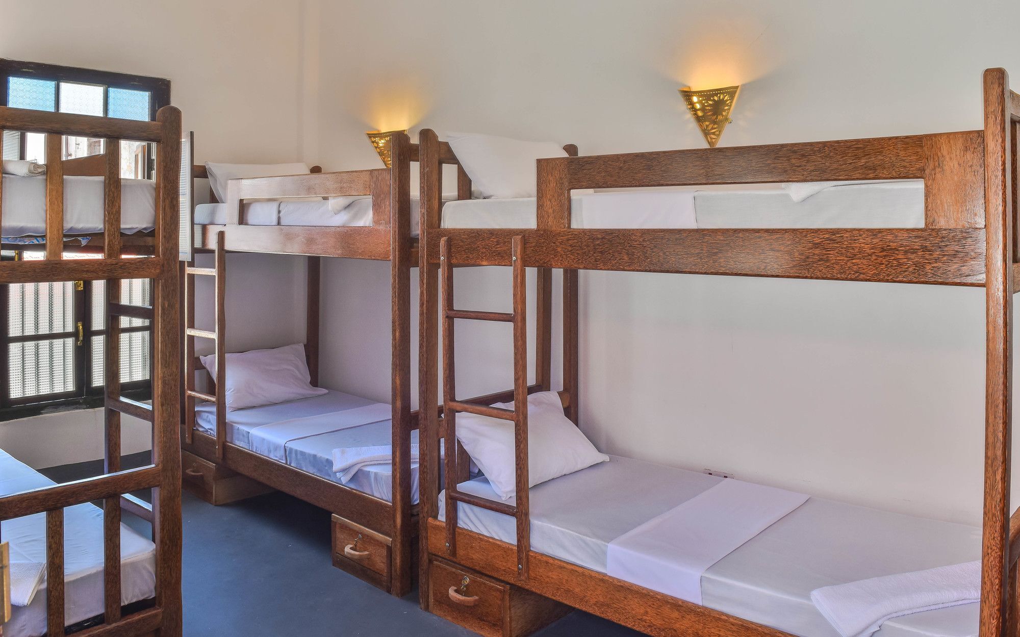 Bed 6-Bed Female Dormitory Room