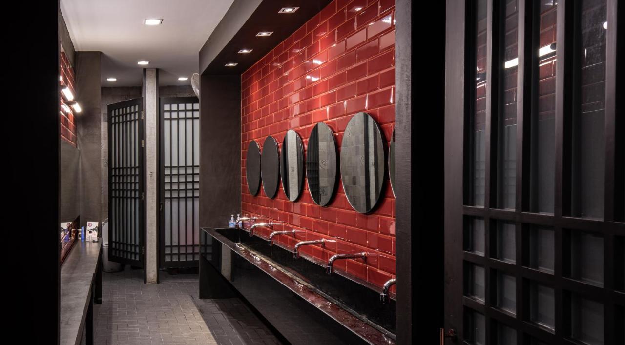 Private Room with Shared Bathroom,930694546:JPEG