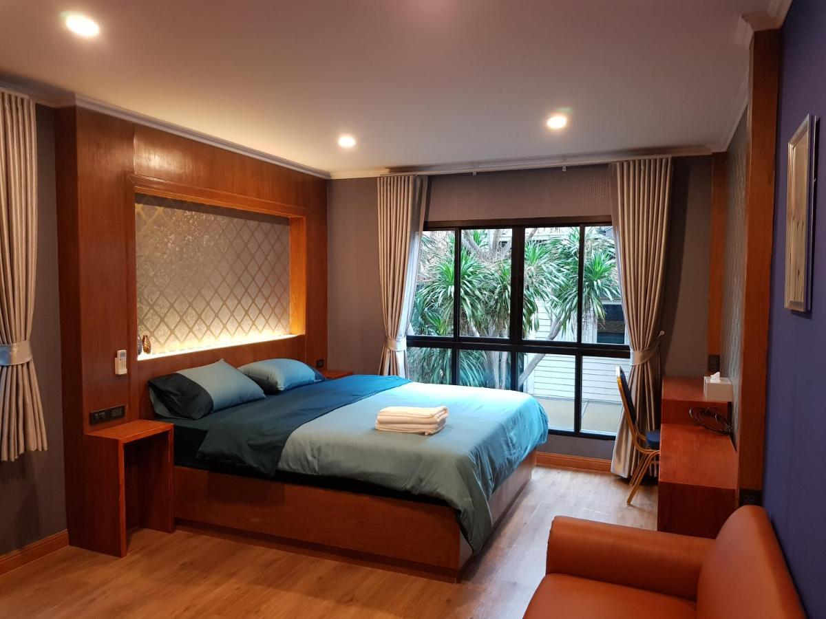 Deluxe Suite,932653600:JPEG