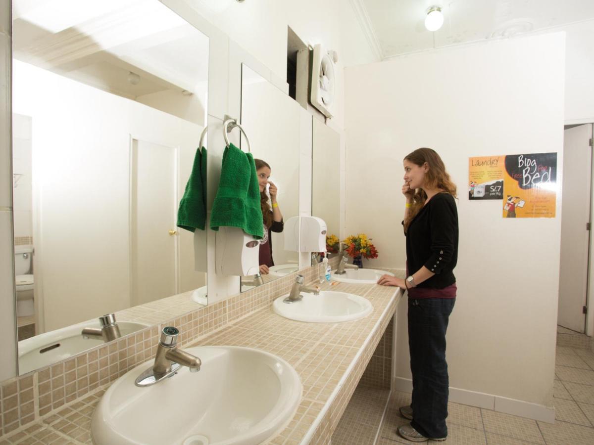 Standard Twin Room with Shared Bathroom,974177077:JPEG