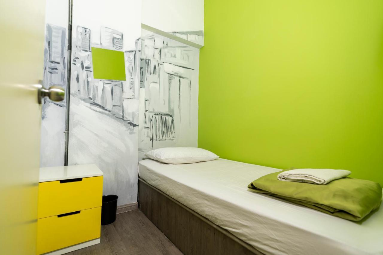 Small Single Room,943589992:JPEG