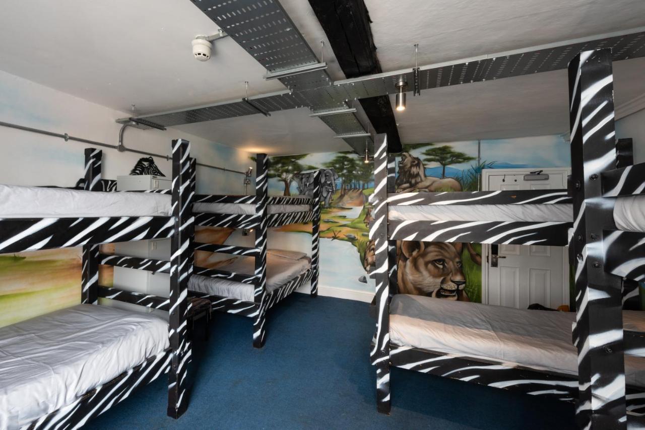 Bunk Bed in Female Dormitory Room sleeps 8