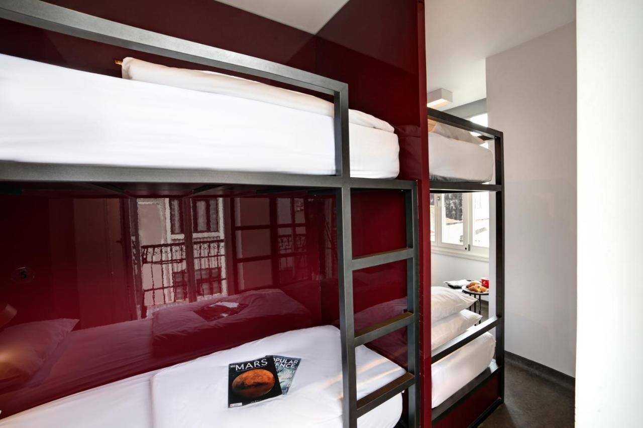 Bed 6-Bed Female Dormitory Room Private Bathroom,934051405:JPEG