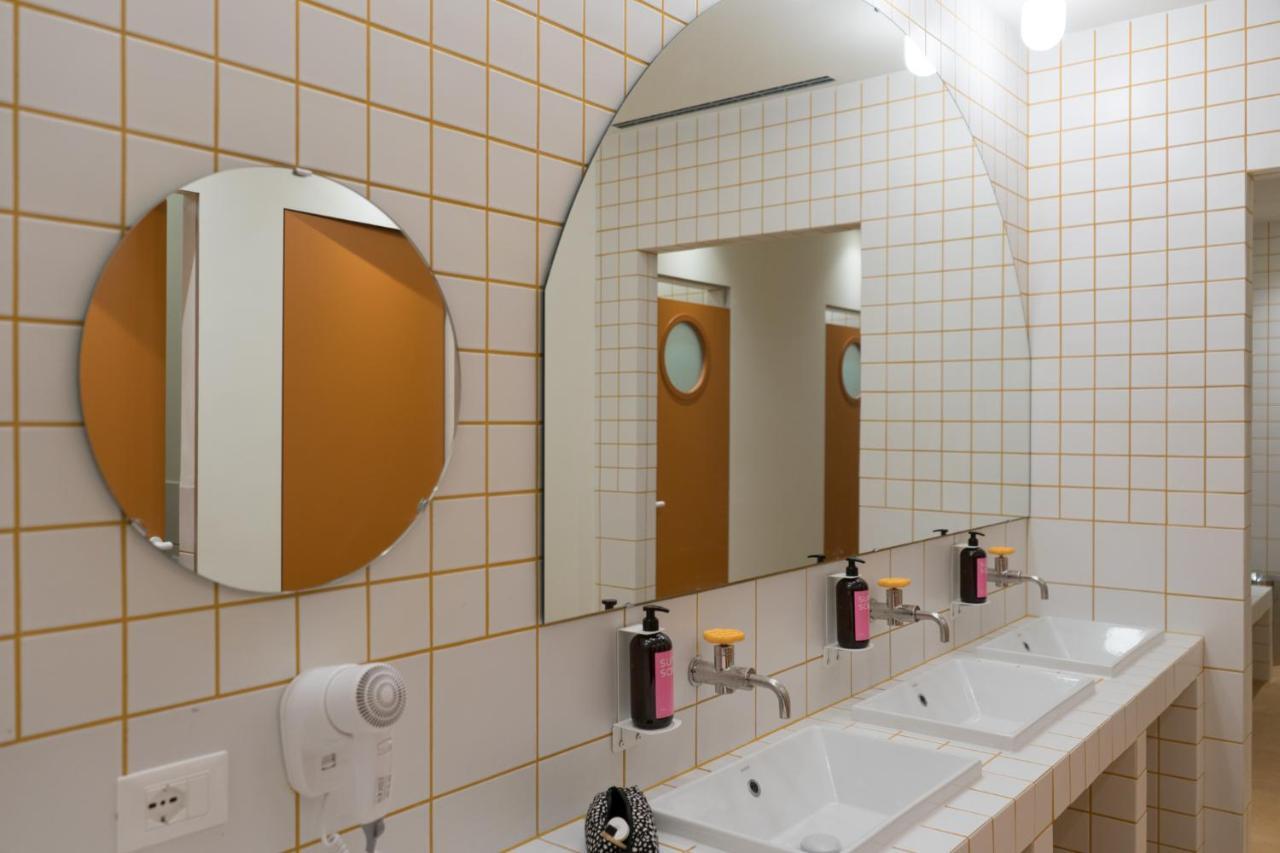 Standard Twin Room with Shared Bathroom,1549688578:JPEG