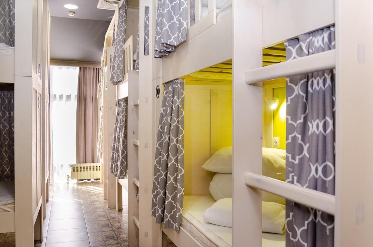 Bunk Bed 10-Bed Male Dormitory Room