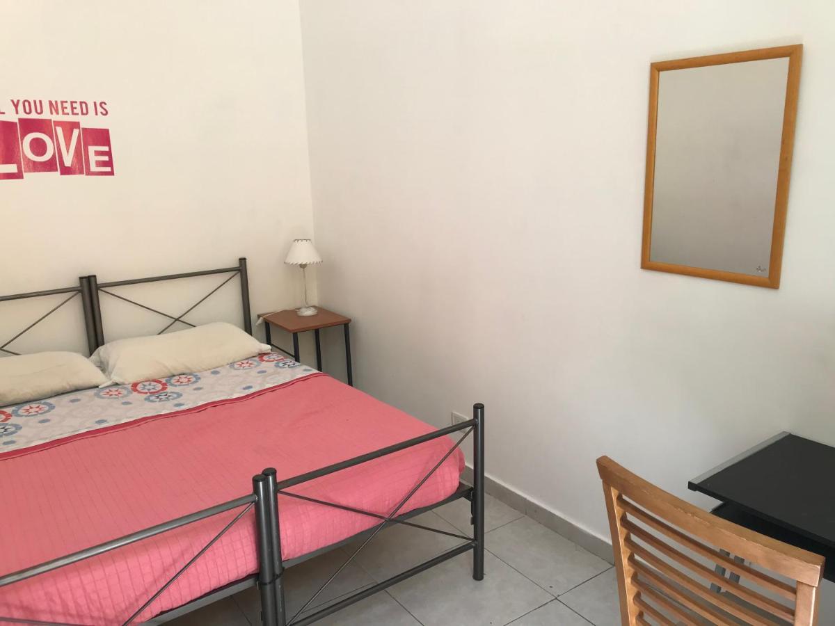 Standard Double Room with Shared Bathroom,1026368416:JPEG