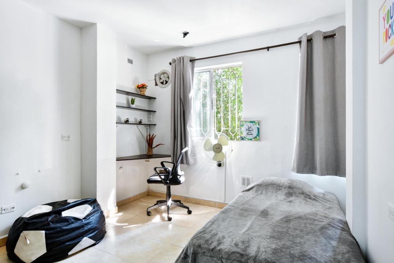 Basic Triple Room with Shared Bathroom