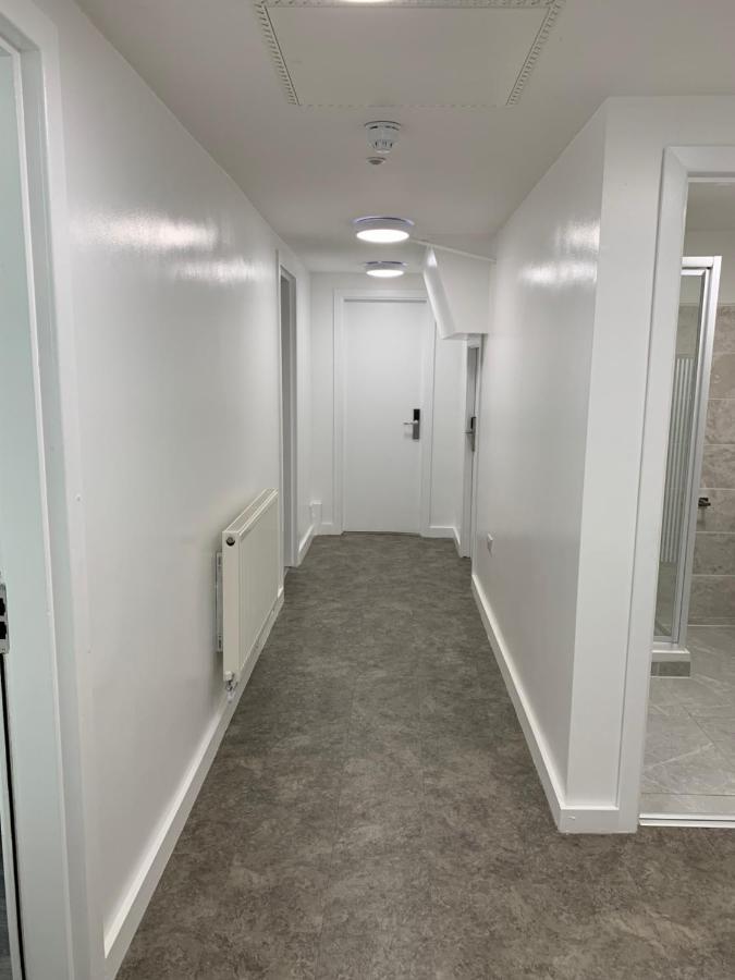 Quadruple Room Shower,1661157121:JPEG
