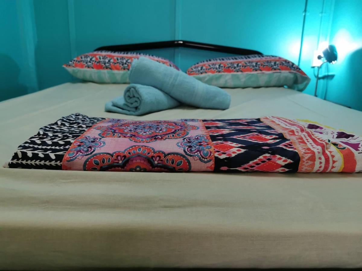 Single Room 18 to 35 years old,985633945:JPEG