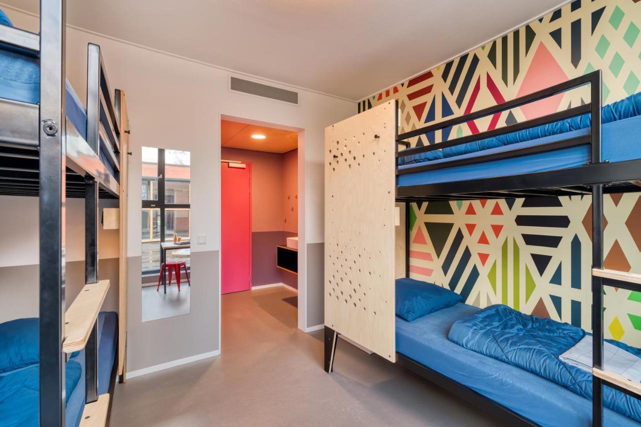 Budget Twin Room with Bunk Beds and Private Bathroom with Shower,988038757:JPEG