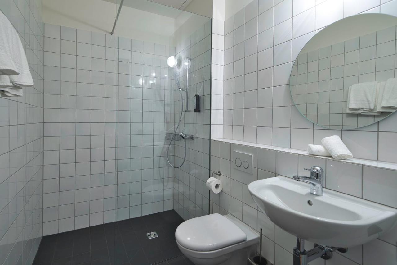 Private Double Room with Bathroom