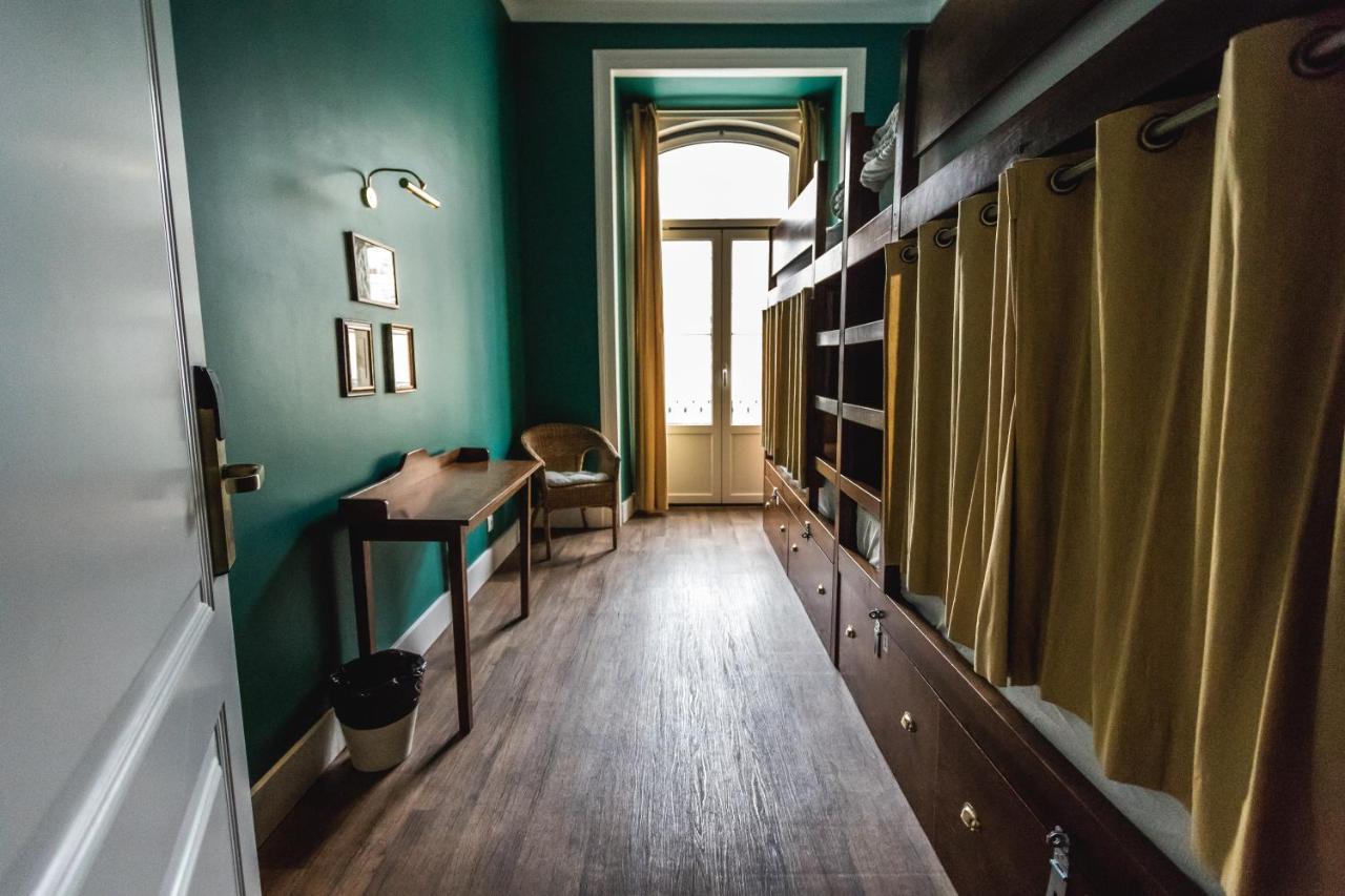 Bed 4-Bed Mixed Dormitory Room