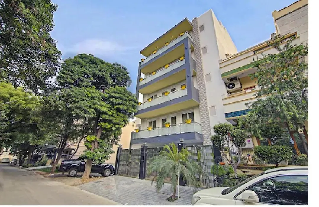 Nuab House - Near Fortis, Max, Medanta, Paras Hospitals And Huda Metro-1