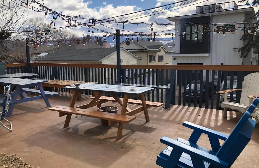 Kelowna International Hostel-1