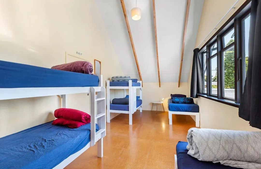 Raglan Backpackers-1