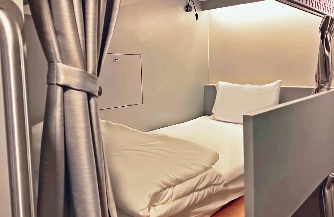 Capzule Bed Phuket-1