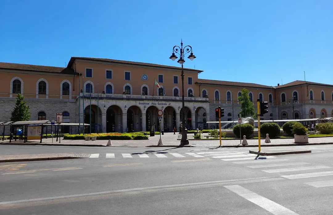Pisa Train Station Hostel-1
