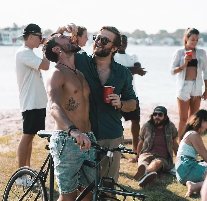Budds In Surfers Backpackers-1