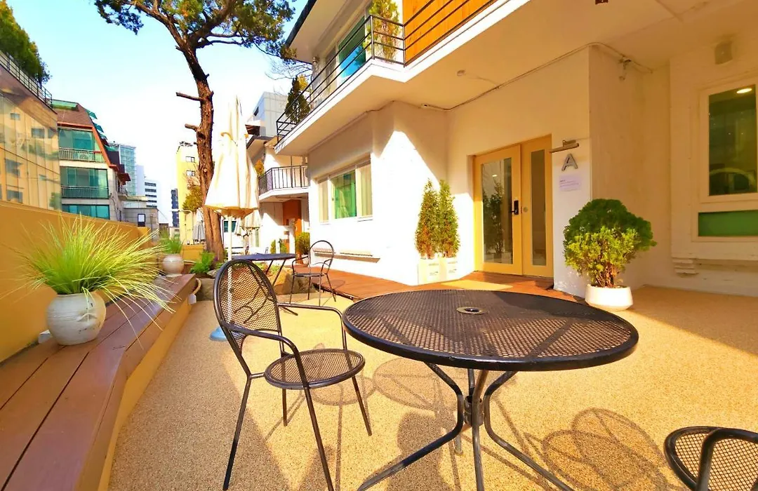 Oyo Myeongdong 5 Lodge-1