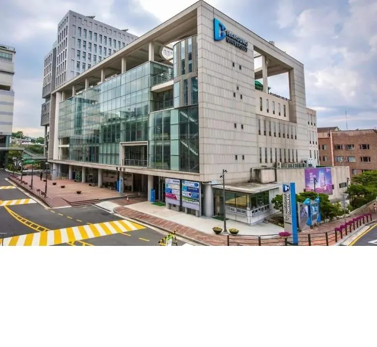 Hub House Livingtel-1