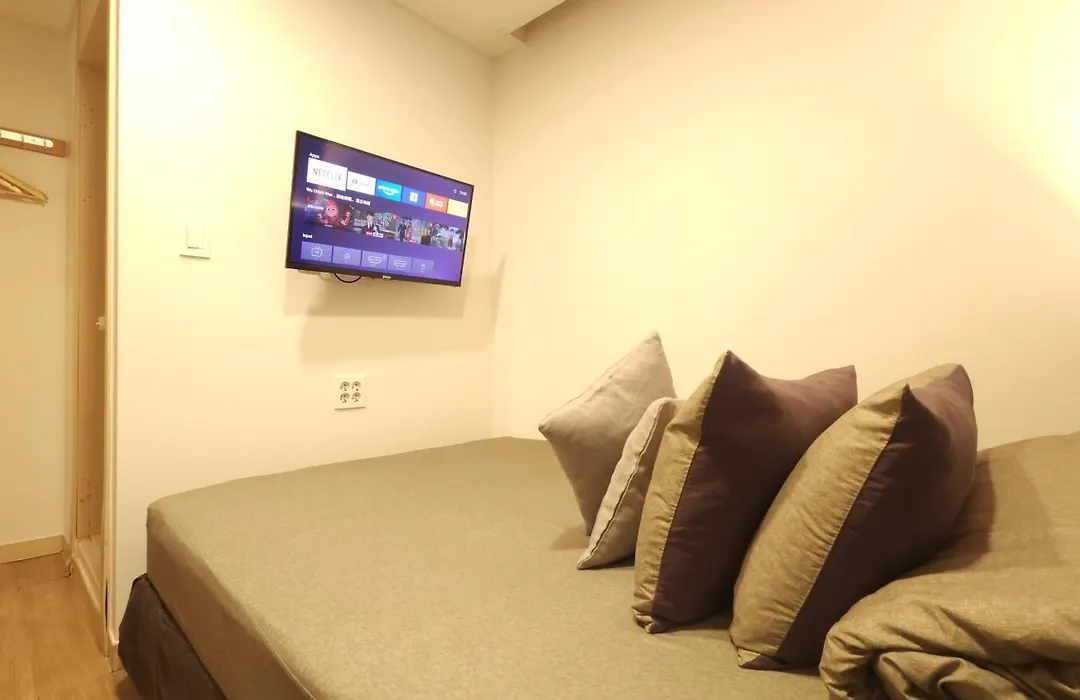 Oyo Hostel Myeongdong 1-1